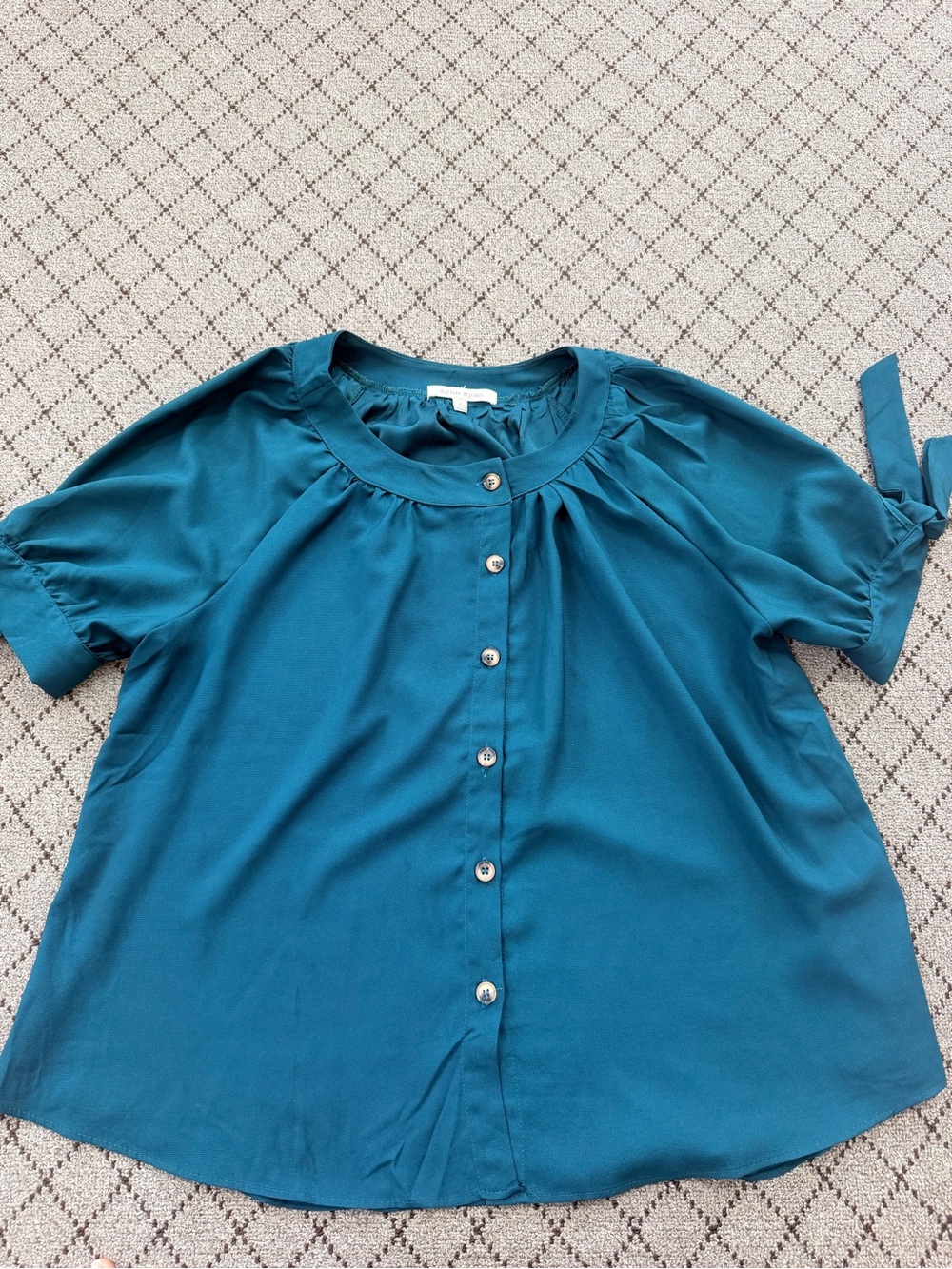 Short-Sleeve Teal Button-Front Blouse with Tie Detail